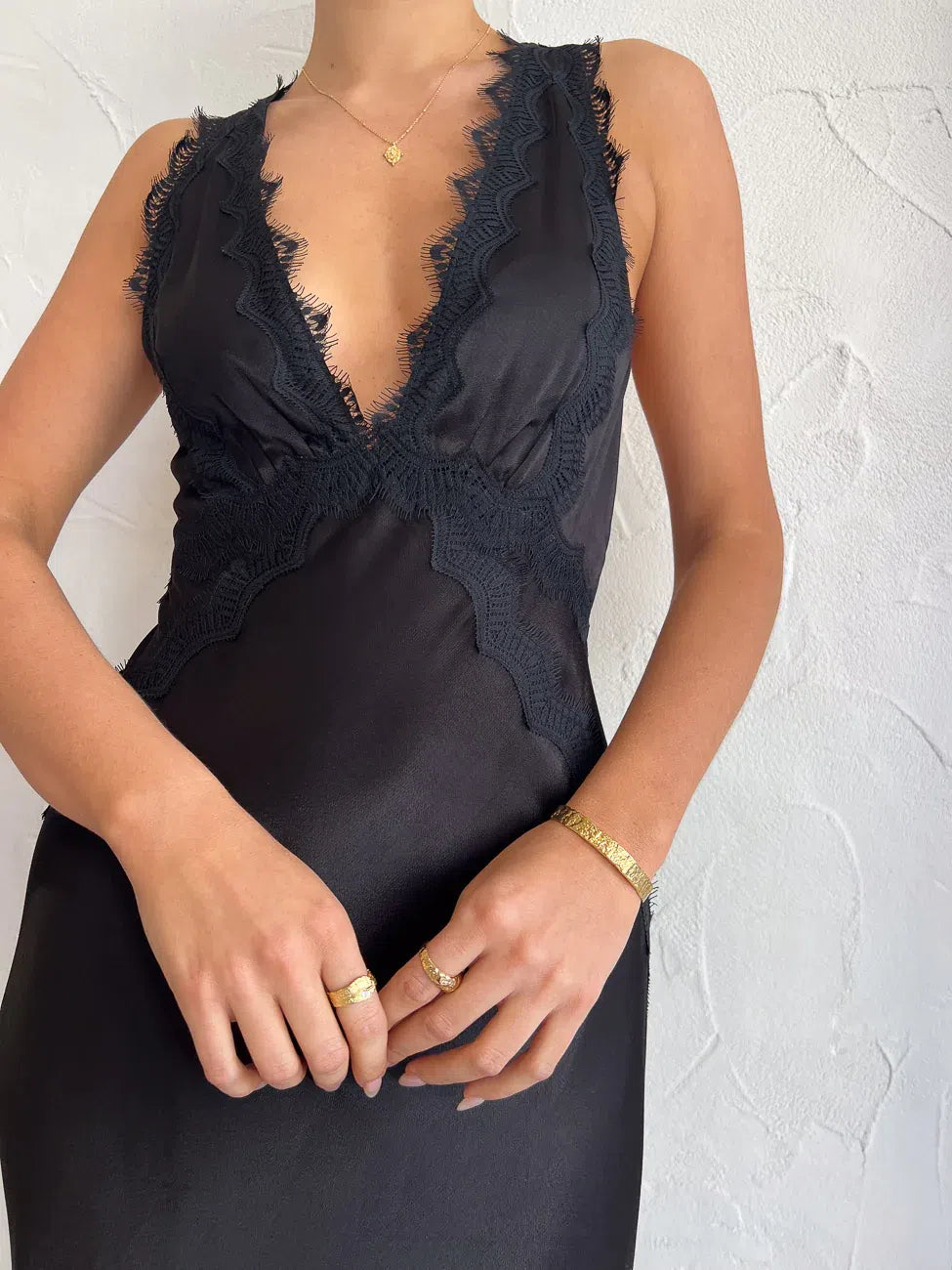 Shona Joy Camille Lace Cross Back Midi Dress – Her Designer Rentals